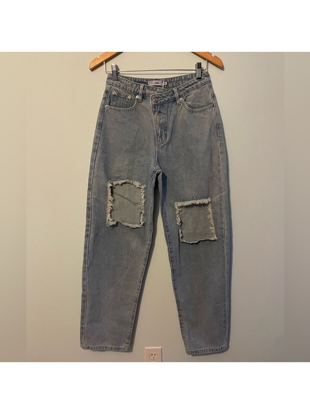 Adika Distressed Jeans NWT Size Small